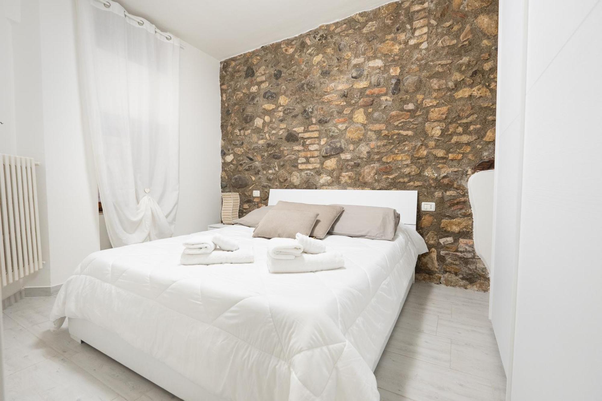 C-Apartment Lake Garda Salò Dış mekan fotoğraf